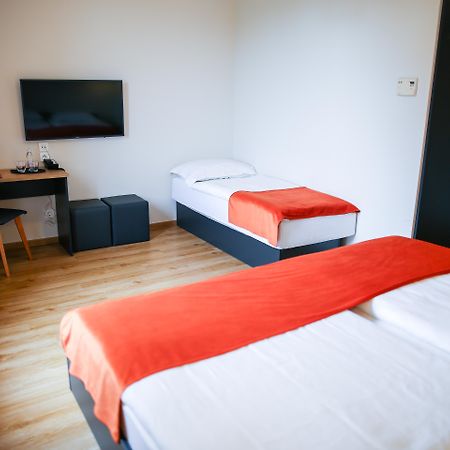Ambient Hotel Domzale Exterior photo