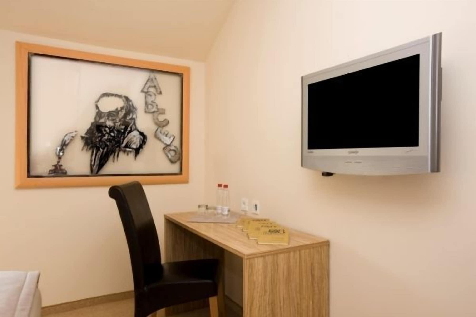 Ambient Hotel Domzale Exterior photo