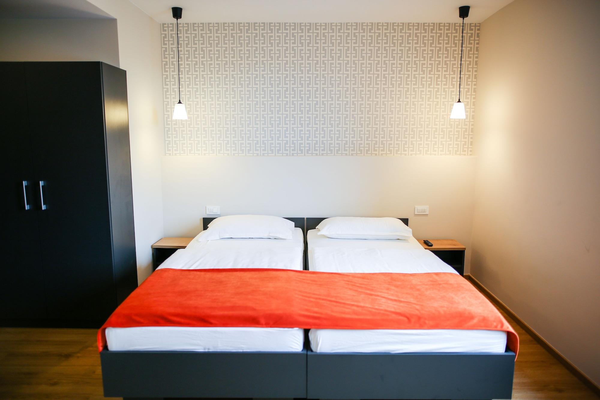 Ambient Hotel Domzale Exterior photo