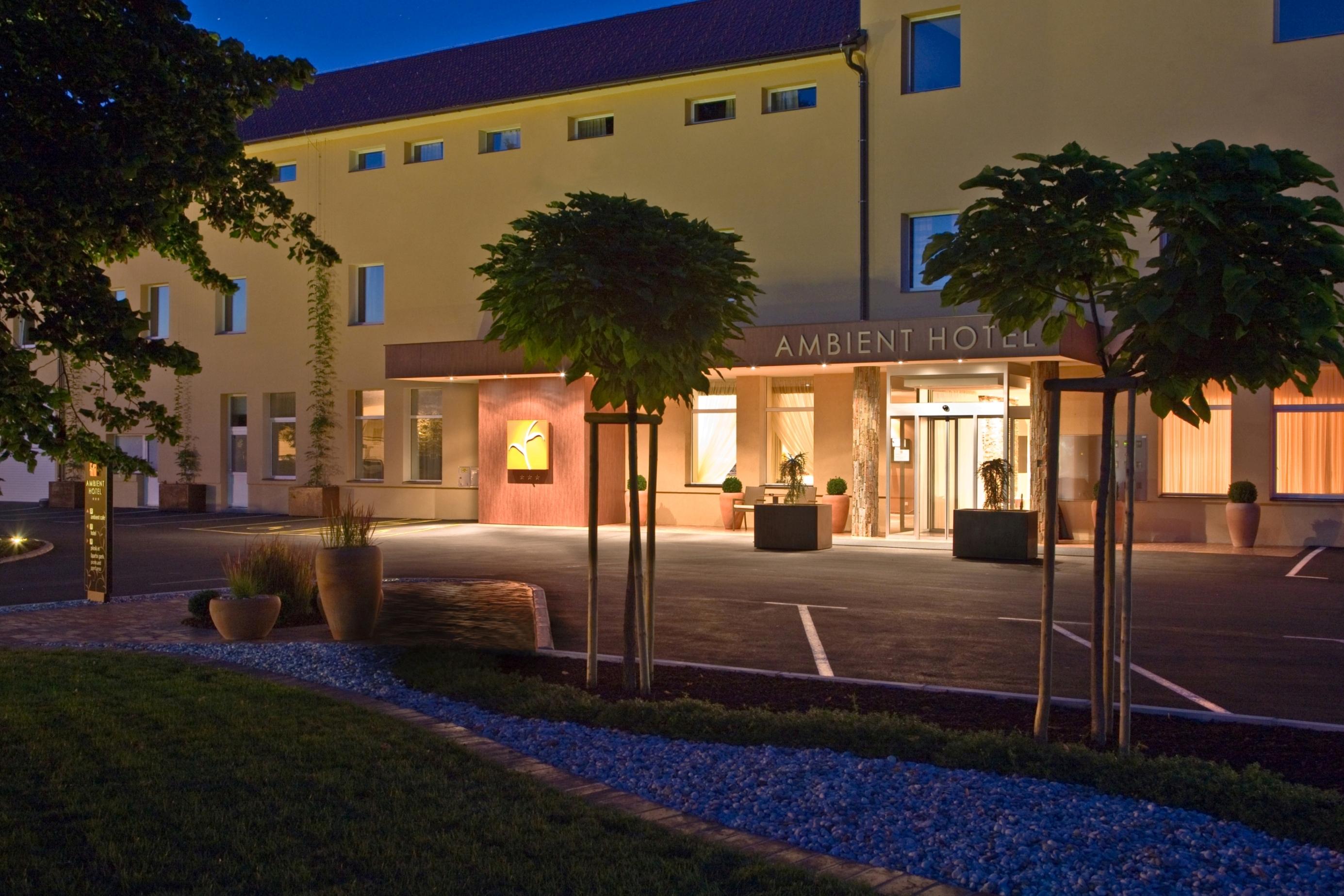 Ambient Hotel Domzale Exterior photo