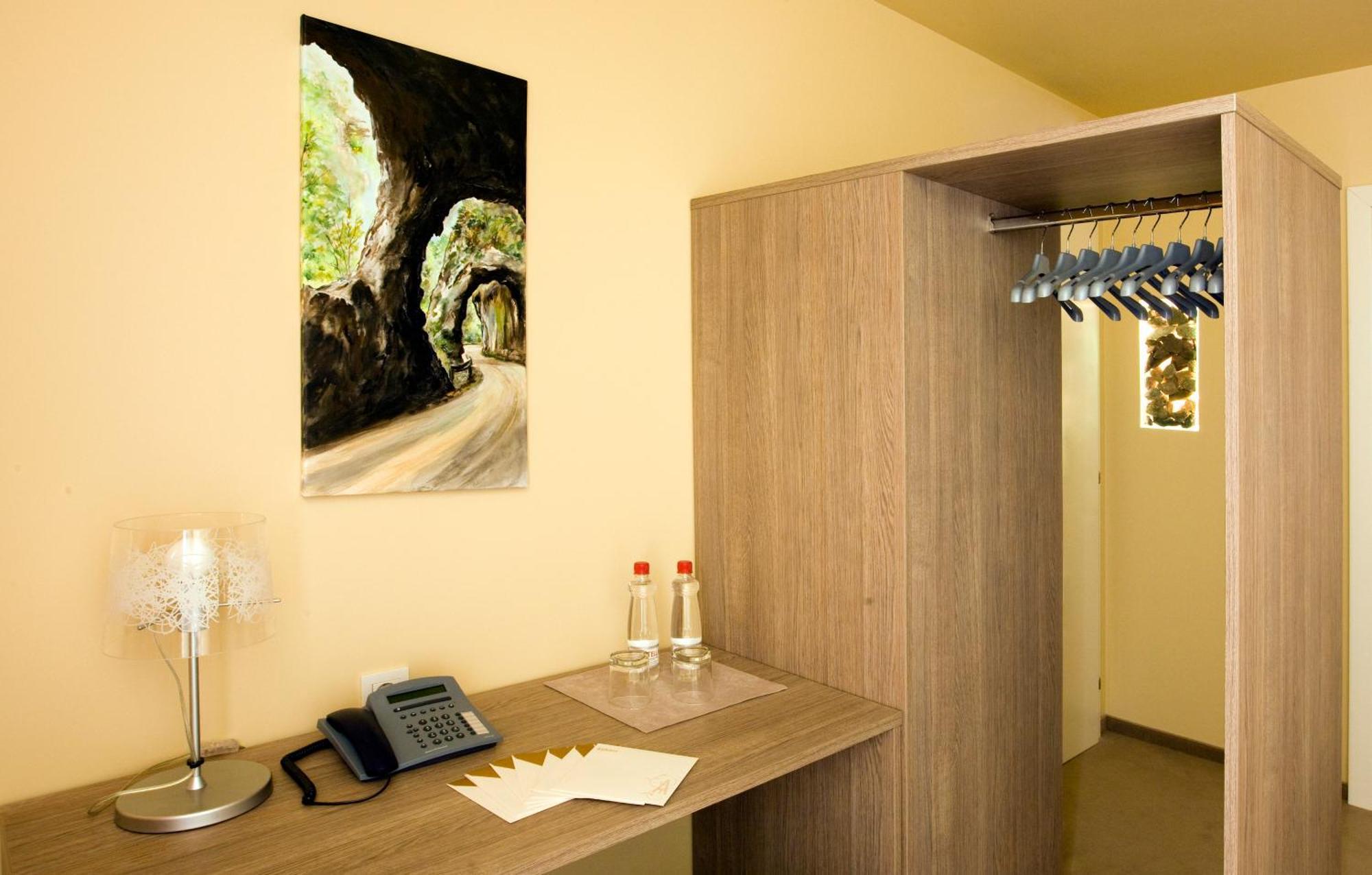 Ambient Hotel Domzale Exterior photo