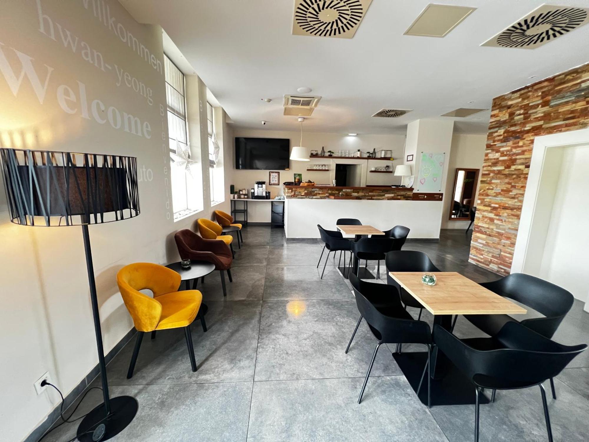 Ambient Hotel Domzale Exterior photo