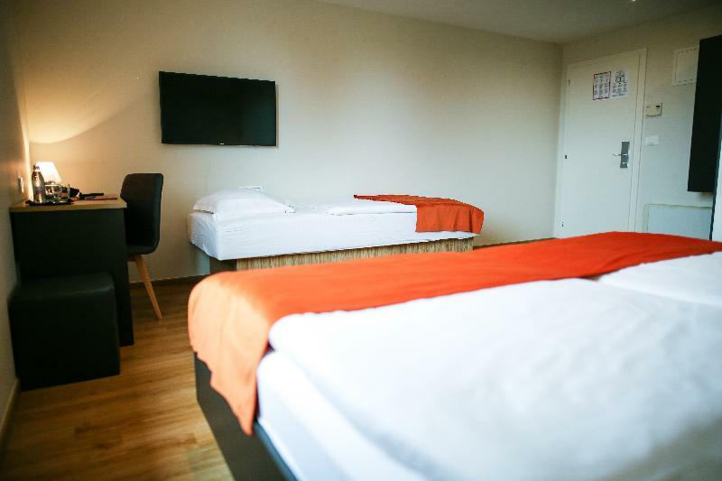Ambient Hotel Domzale Exterior photo