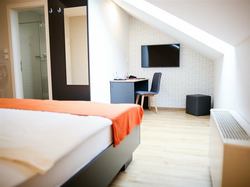 Ambient Hotel Domzale Exterior photo