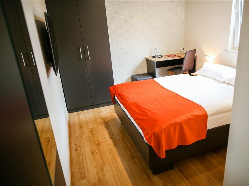 Ambient Hotel Domzale Exterior photo