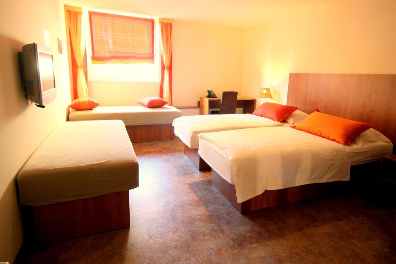 Ambient Hotel Domzale Exterior photo